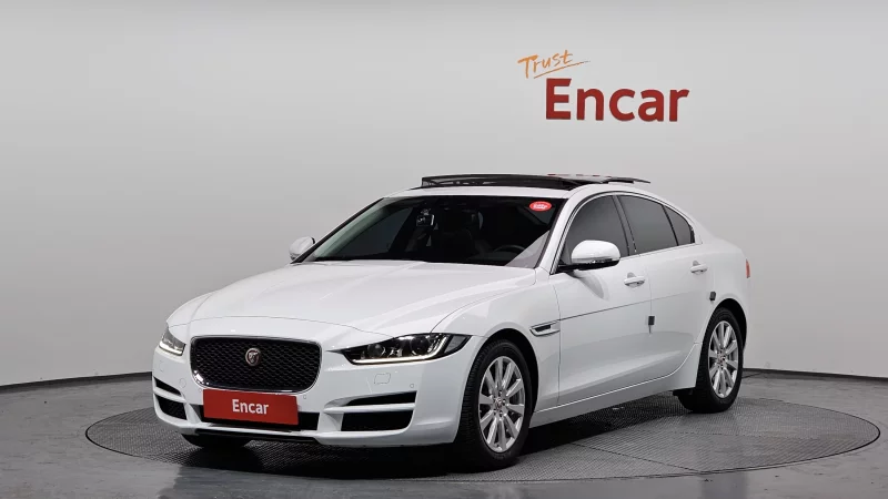 Jaguar XE