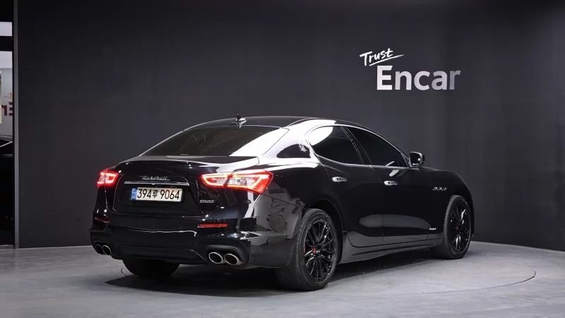 Maserati GHIBLI