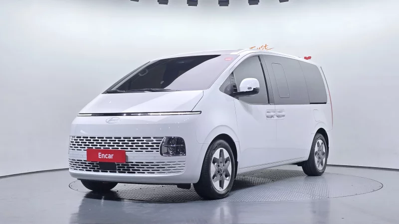 Hyundai Staria