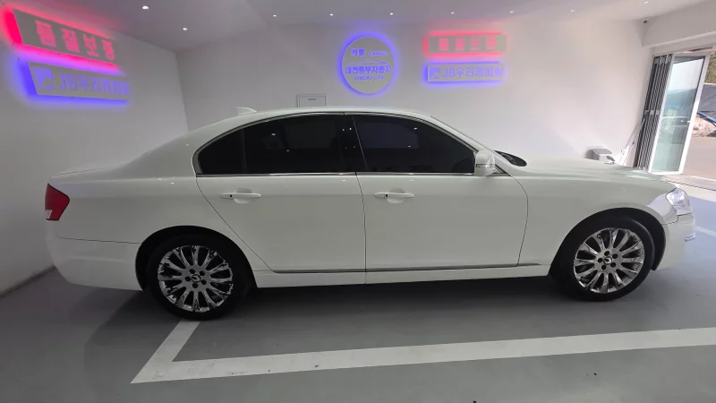 SsangYong Chairman W