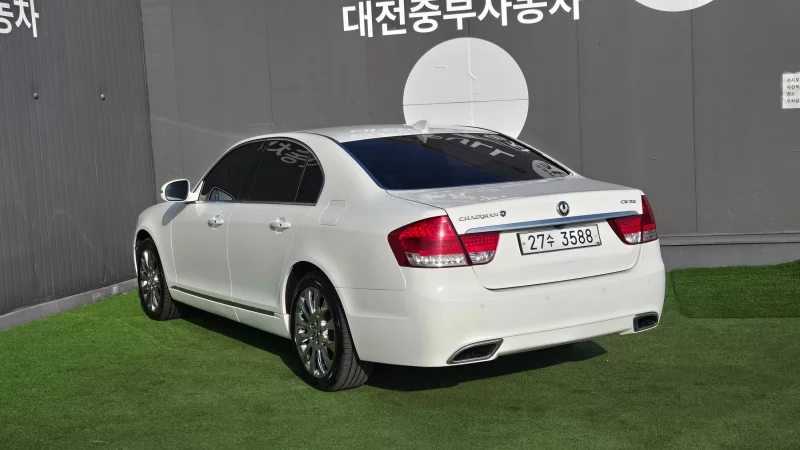 SsangYong Chairman W