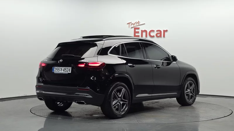 Mercedes-Benz GLA-Class