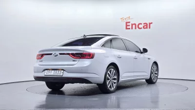 Renault SM6