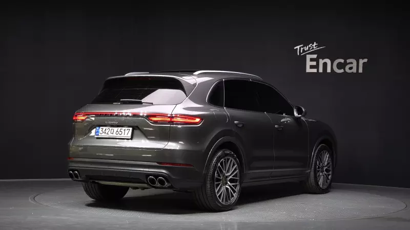 Porsche CAYENNE