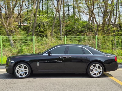 Rolls-Royce GHOST