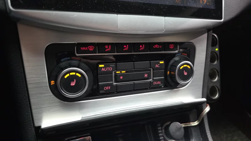 Volkswagen PASSAT CC