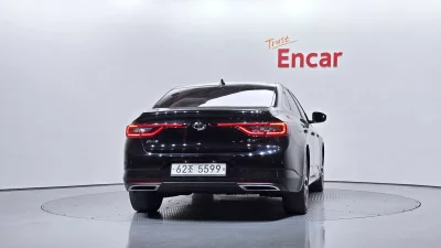 Renault SM6