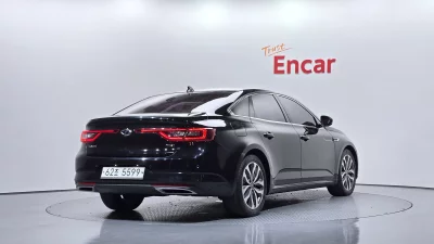 Renault SM6