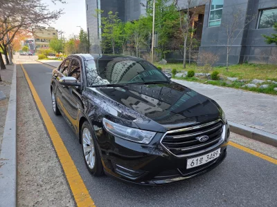 Ford TAURUS