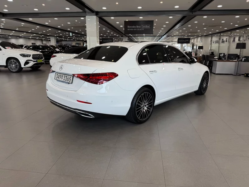Mercedes-Benz C-Class