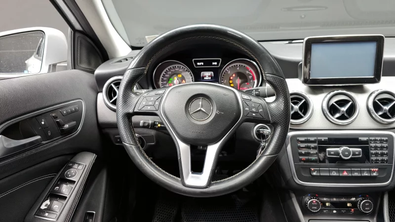 Mercedes-Benz GLA-Class