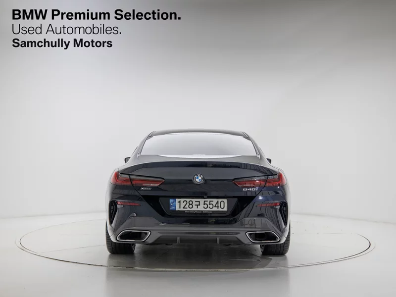 BMW 8-Series
