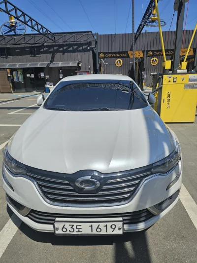 Renault SM6