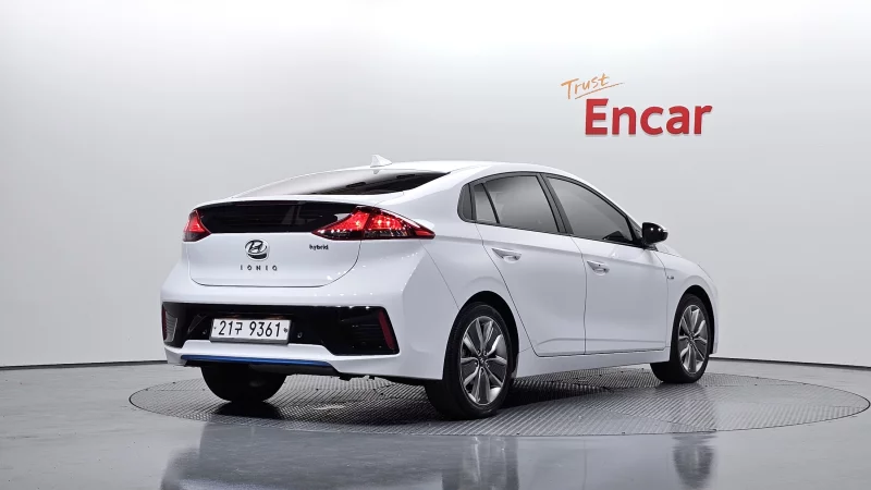 Hyundai Ioniq