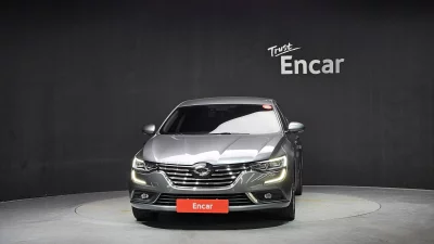 Renault SM6
