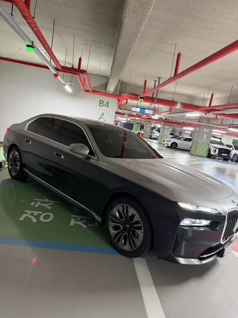 BMW 7-Series