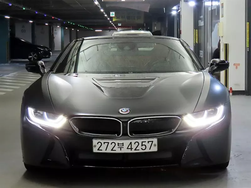 BMW i8