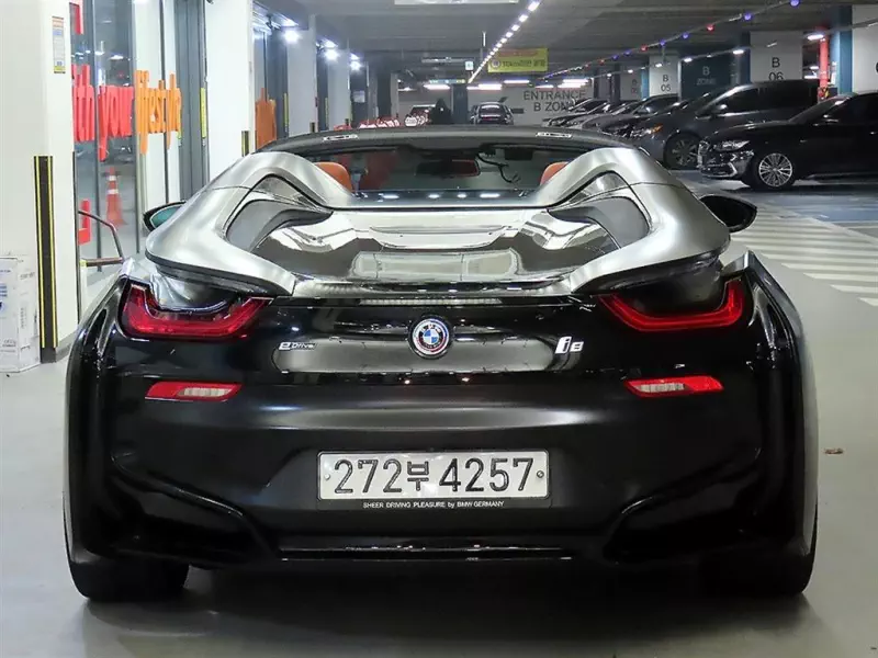 BMW i8