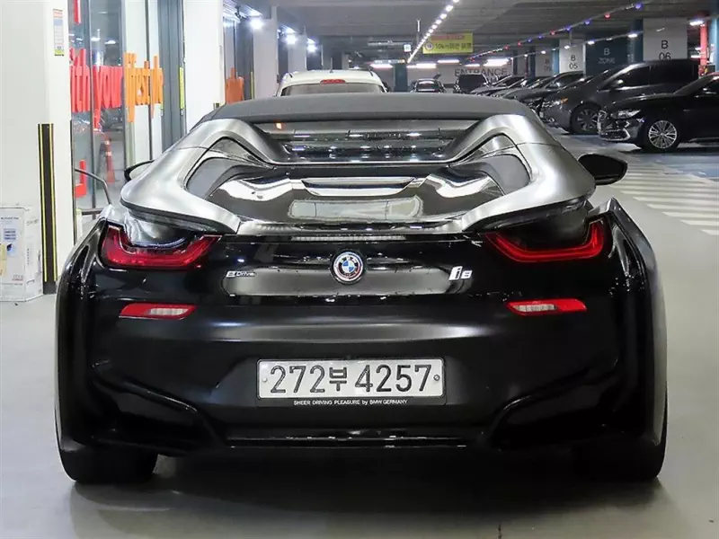 BMW i8