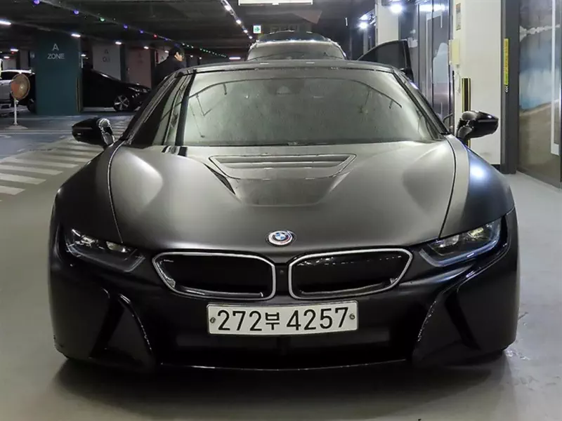 BMW i8