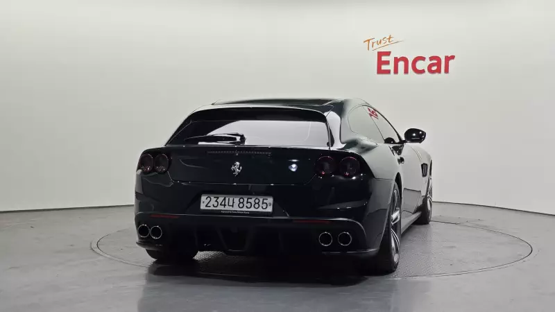 Ferrari GTC4 Lusso