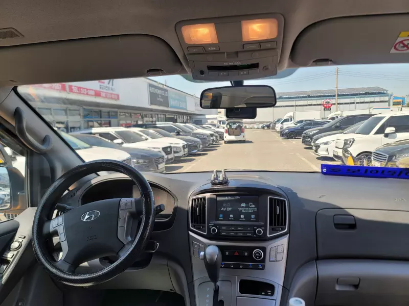 Hyundai Grand Starex