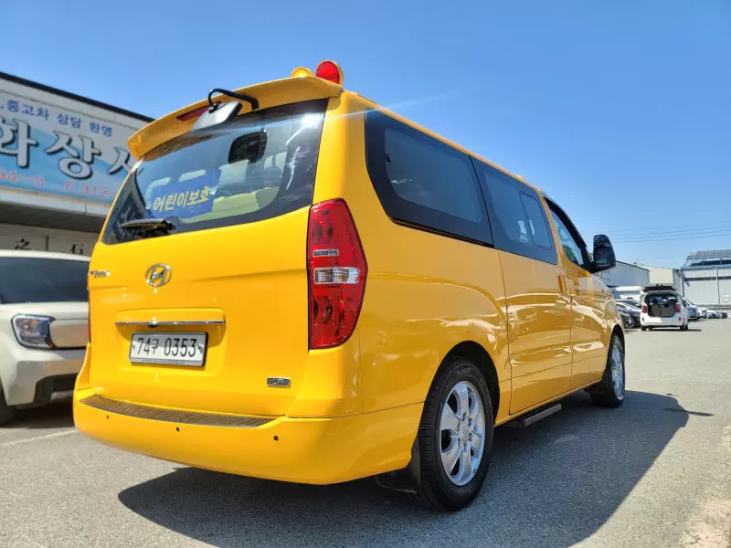 Hyundai Grand Starex