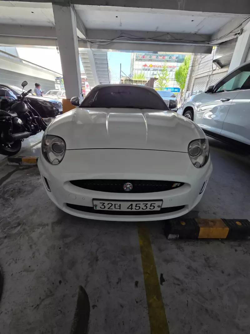 Jaguar XK