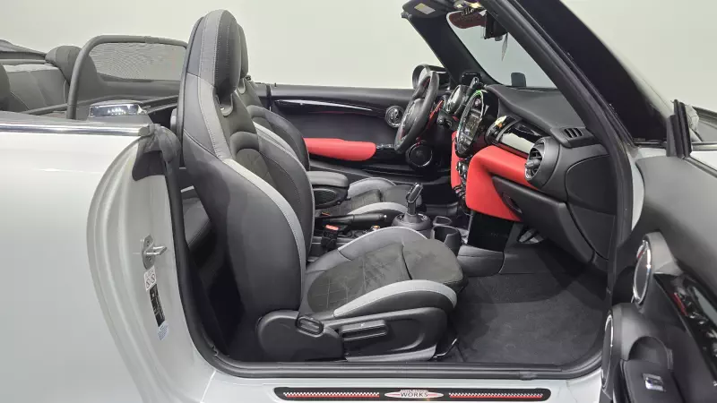 MINI Cooper Convertible