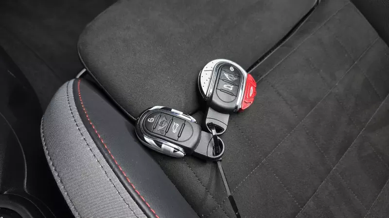 MINI Cooper Convertible