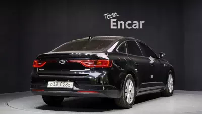 Renault SM6