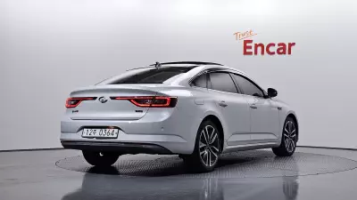 Renault SM6