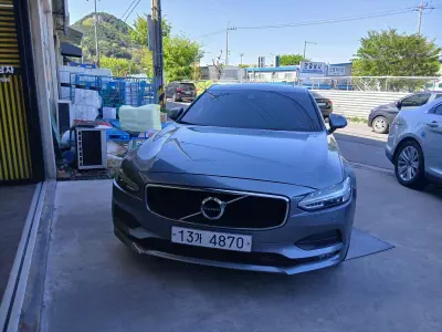 Volvo S90