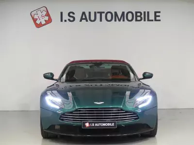 Aston Martin DB11