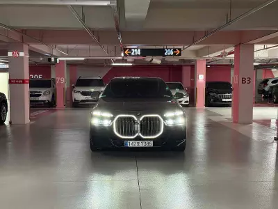 BMW 7-Series