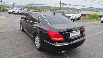 Hyundai Equus