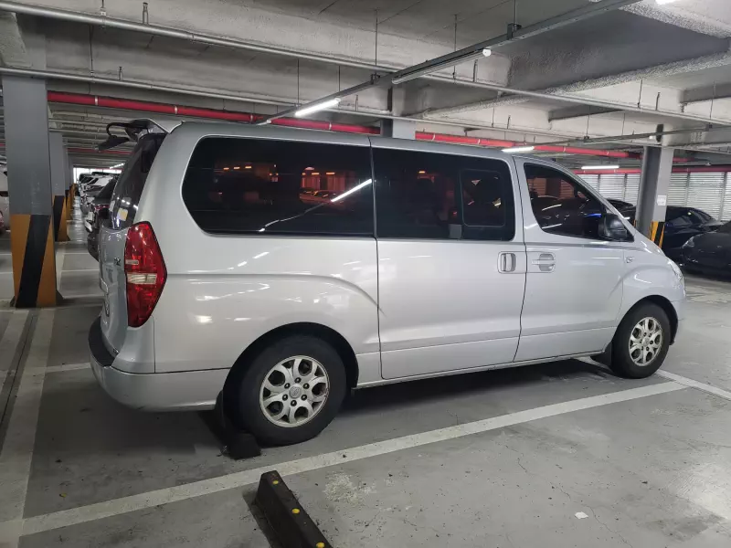 Hyundai Grand Starex