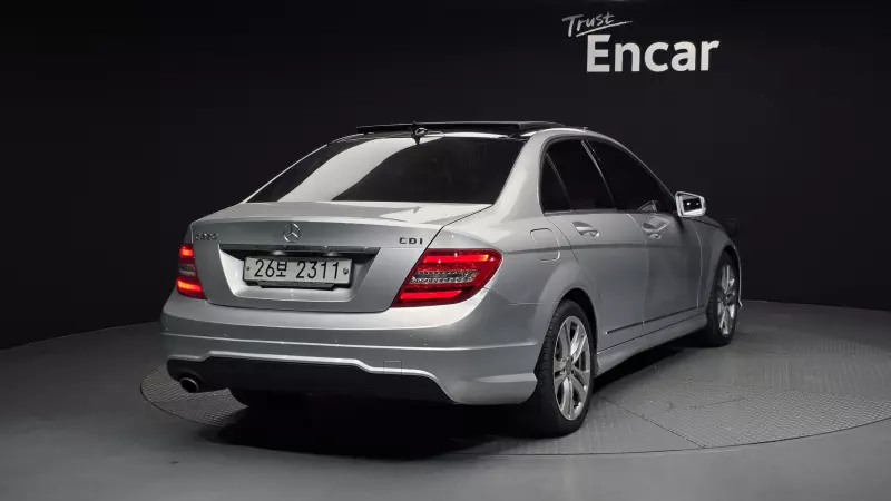 Mercedes-Benz C-Class