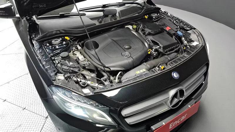 Mercedes-Benz GLA-Class