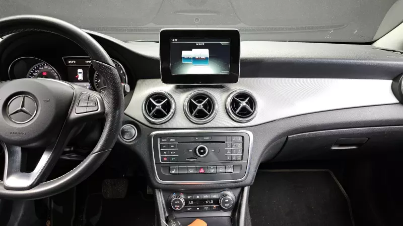 Mercedes-Benz GLA-Class