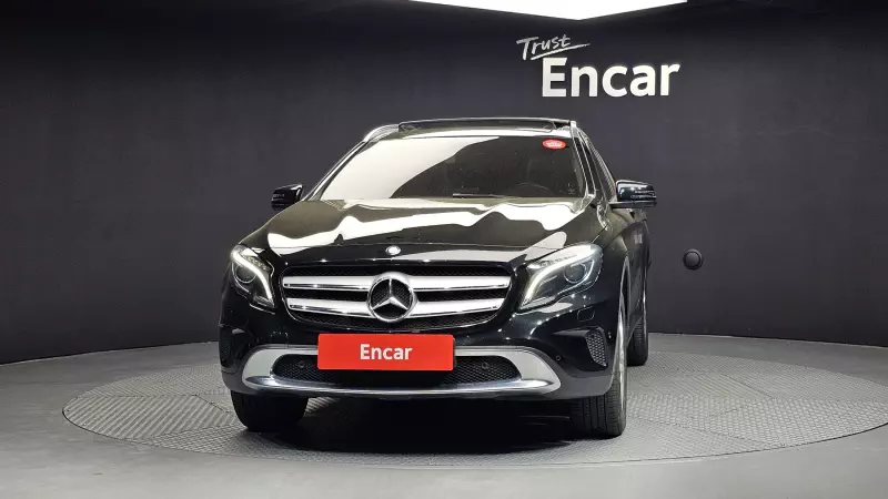 Mercedes-Benz GLA-Class