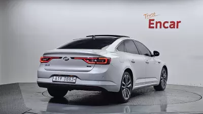 Renault SM6