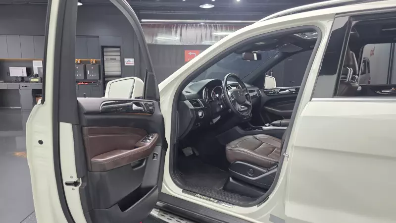 Mercedes-Benz M-class