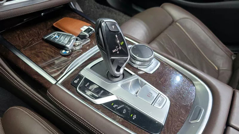 BMW 7-Series