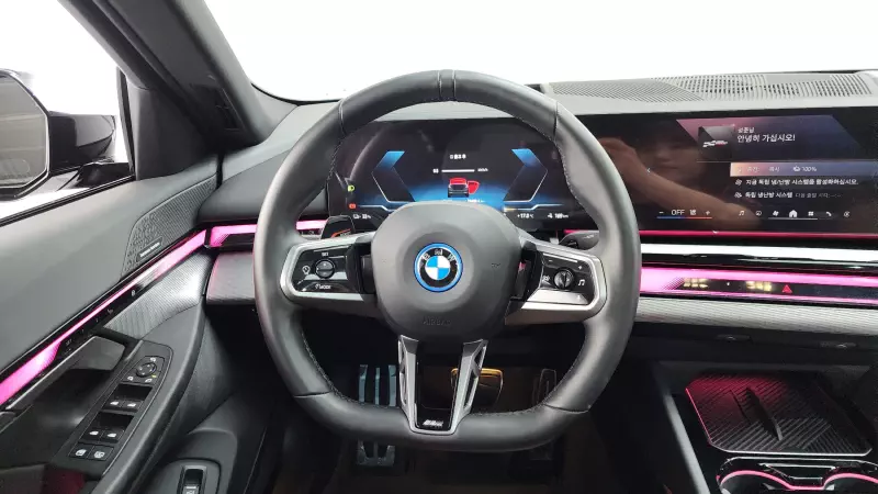 BMW i5