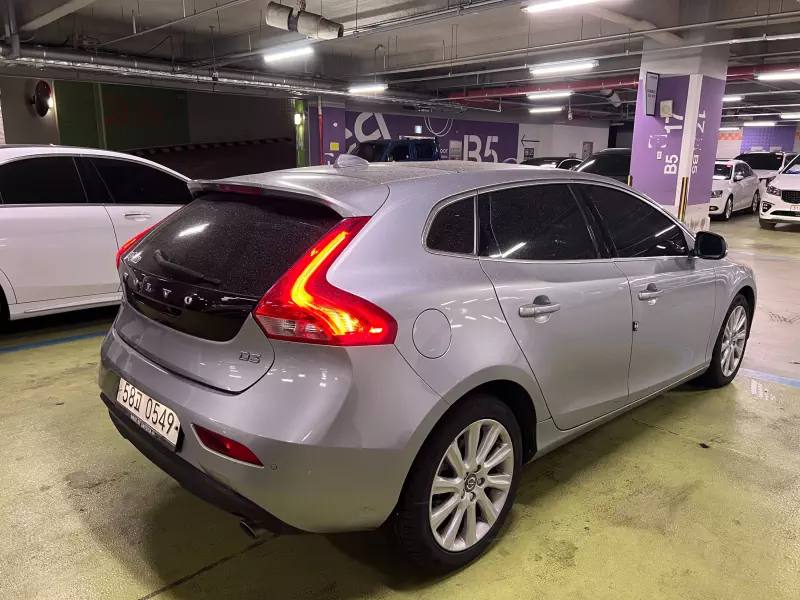 Volvo V40