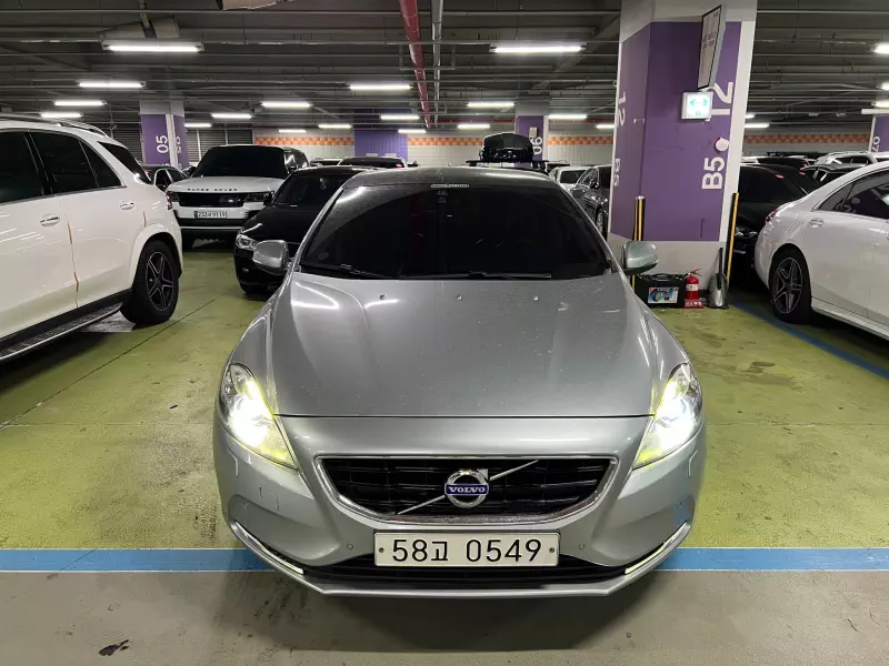 Volvo V40