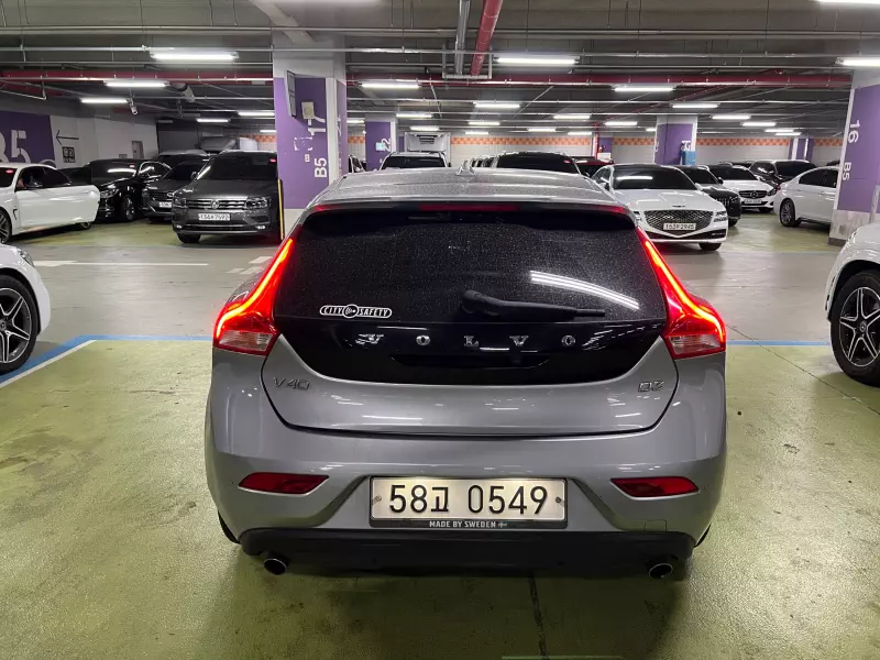 Volvo V40