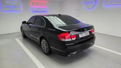 SsangYong Chairman W