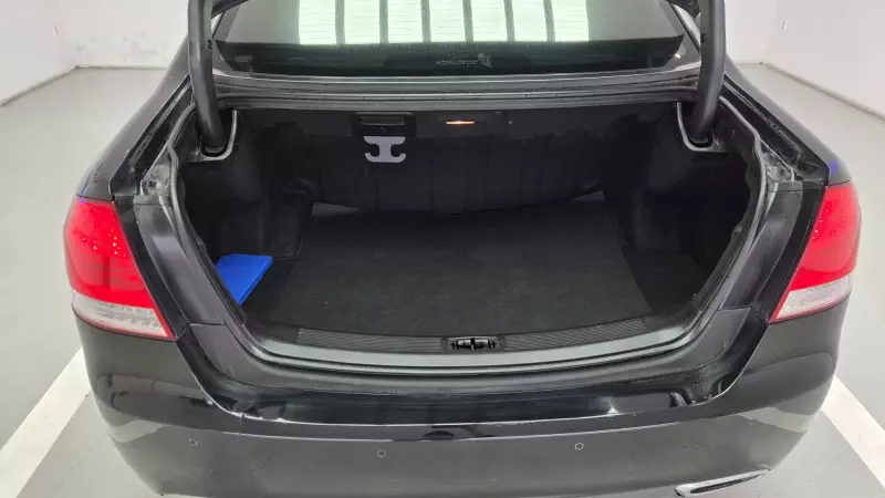 SsangYong Chairman W